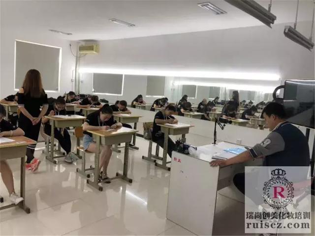 國家認可的美容師資格證，對云顶国际師來說，意味著什么？