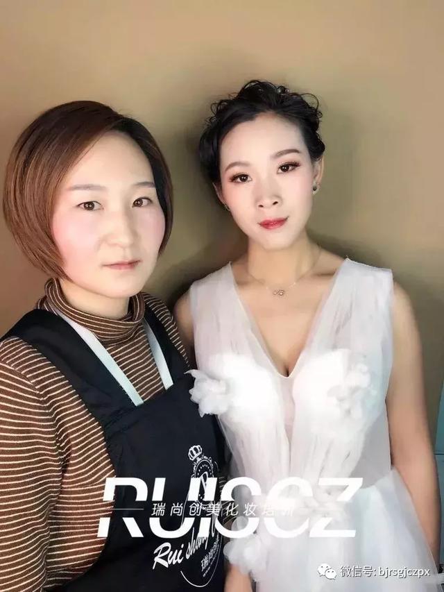 學員月考作品欣賞：不同風格的新娘造型