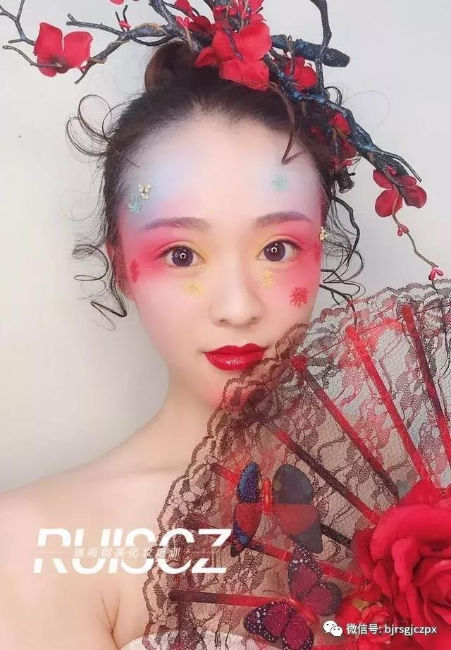 高段位水彩新娘，玩色達人的拿手好戲！